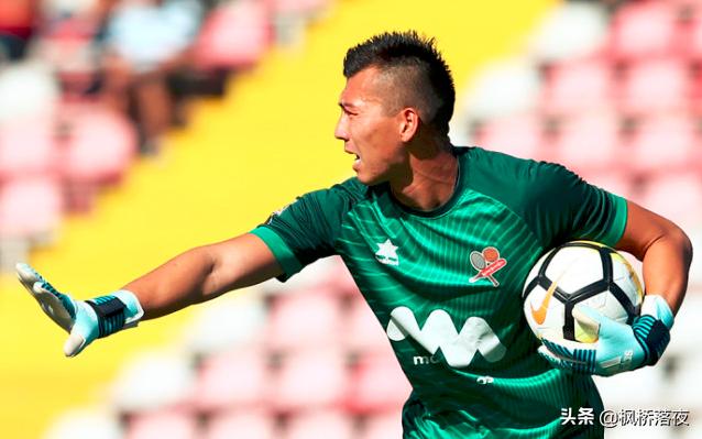 短池赛百米蝶泳游入50秒内 张正伟成我国第一人