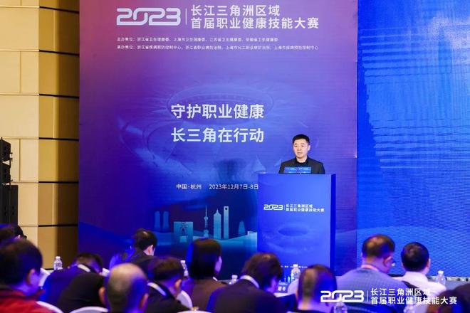 某吉祥物扮 某吉祥物扮